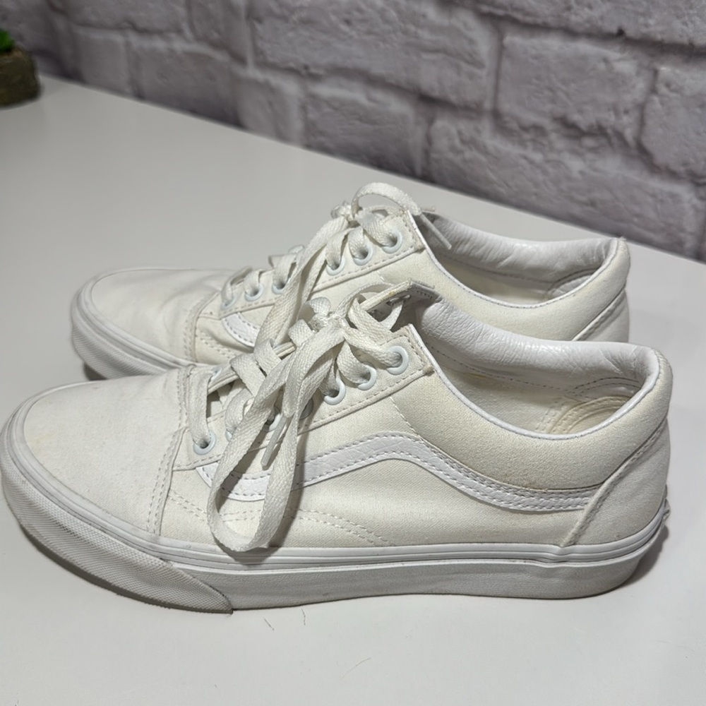 white vans